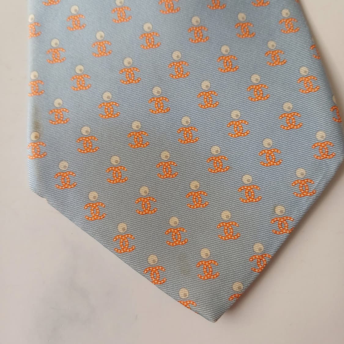 샤넬 실크 올오버 로고 넥타이 10.2cm B-등급 A19540
 상품이미지9