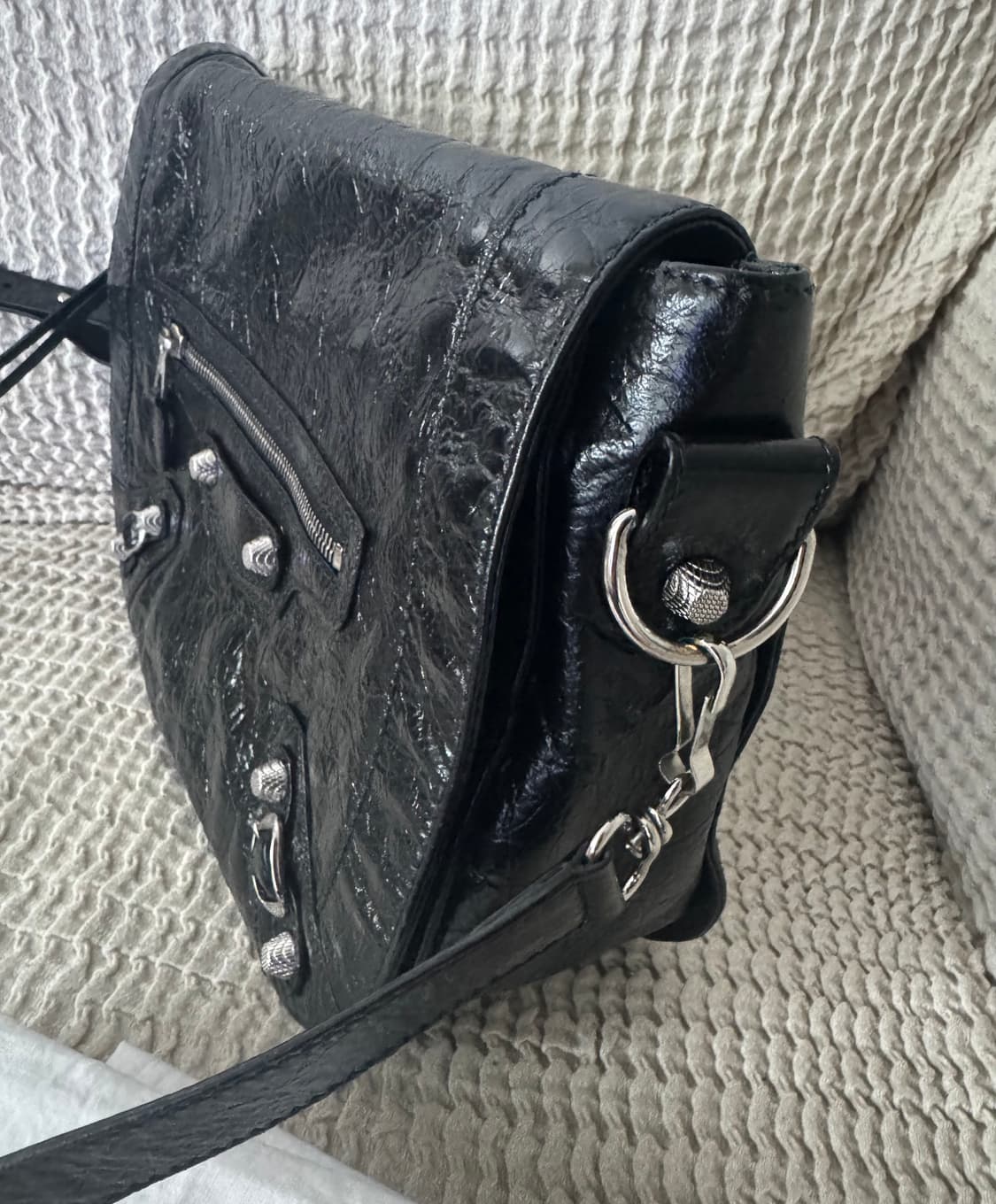 발렌시아가 자이언트 네오포크 플랩백 메신저백 모터백 크로스백 상품이미지3