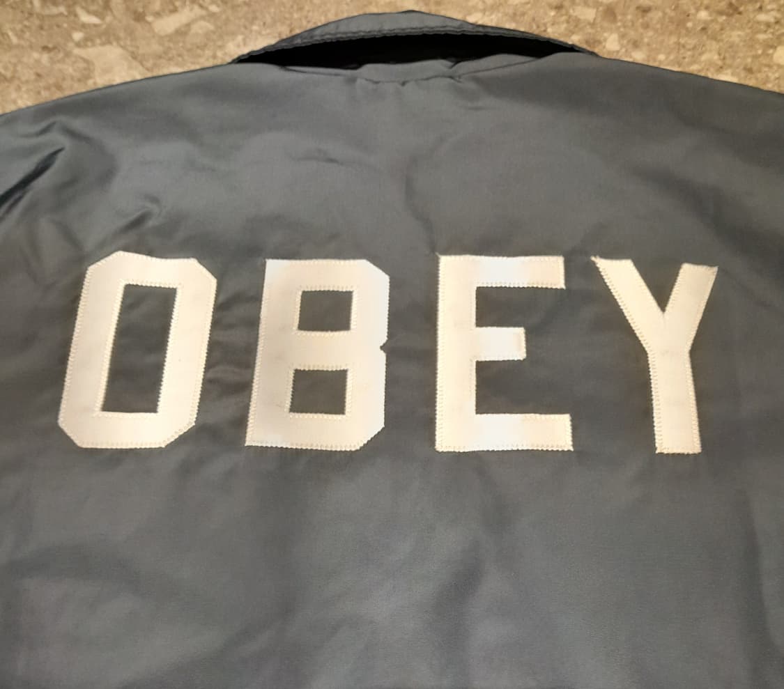 💥오베이 퀄팅 코치자켓 네이비 (L)
 상품이미지9