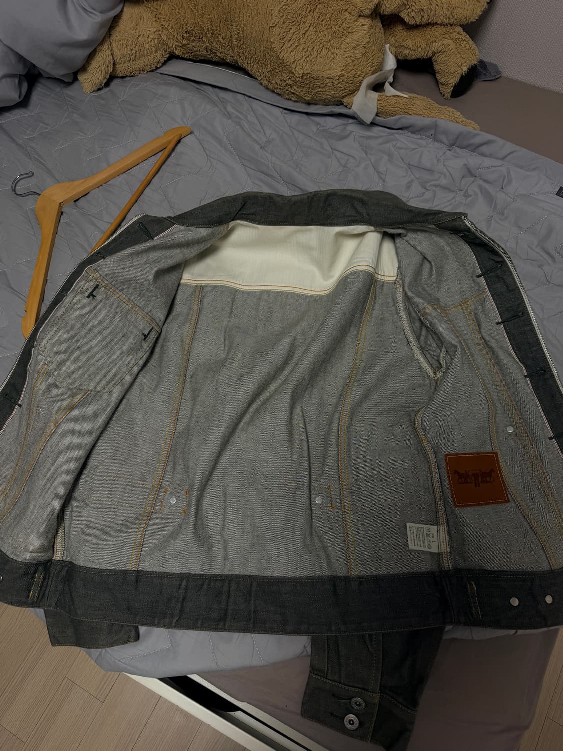 솔로이스트,리바이스 트러커 자켓입니다(사이즈 :L) 상품이미지3