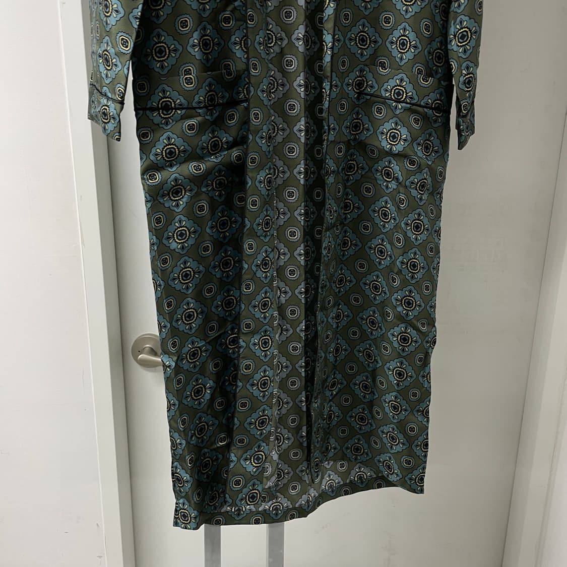 버버리 실크 롱 코트 가운 36(W) 상품이미지3