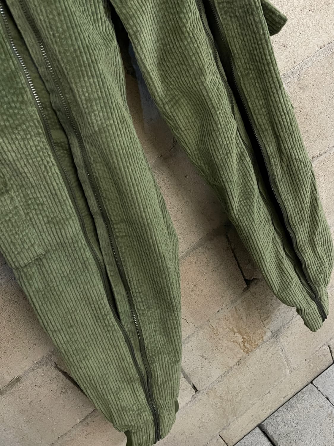 아디다스 x 아이비 파크 코듀로이 지퍼 팬츠 상품이미지4