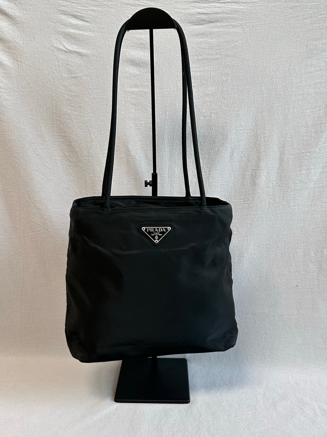 프라다 블랙 토트백 + 개런티카드 나일론 포코노 숄더백 상품이미지4