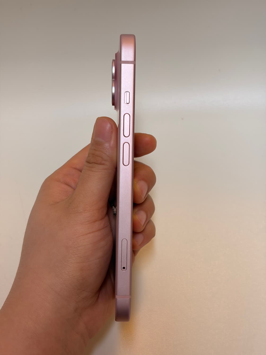 아이폰 15 256 핑크 상품이미지4