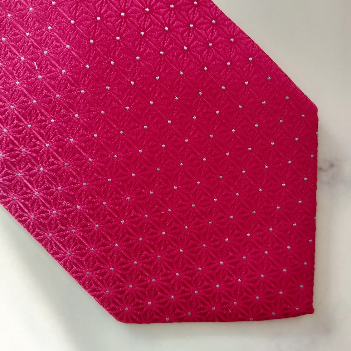 아쿠아스큐텀 실크 플로럴 자카드 넥타이 9.3cm A+등급 K1529
 상품이미지9