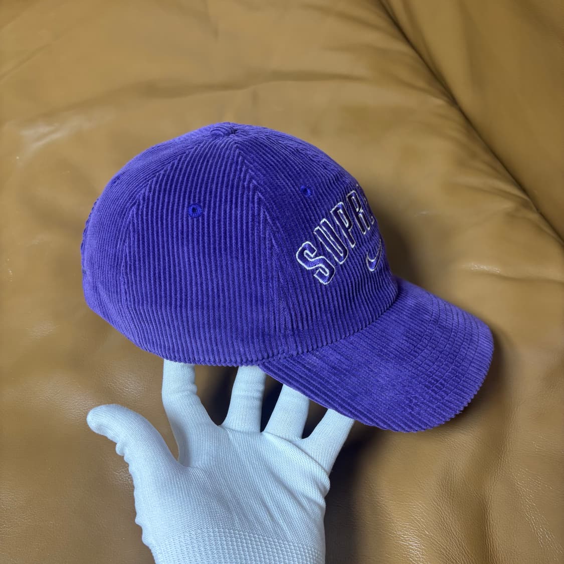 슈프림 나이키 6패널 볼캡 모자 아크 로고 코듀로이 퍼플 상품이미지3