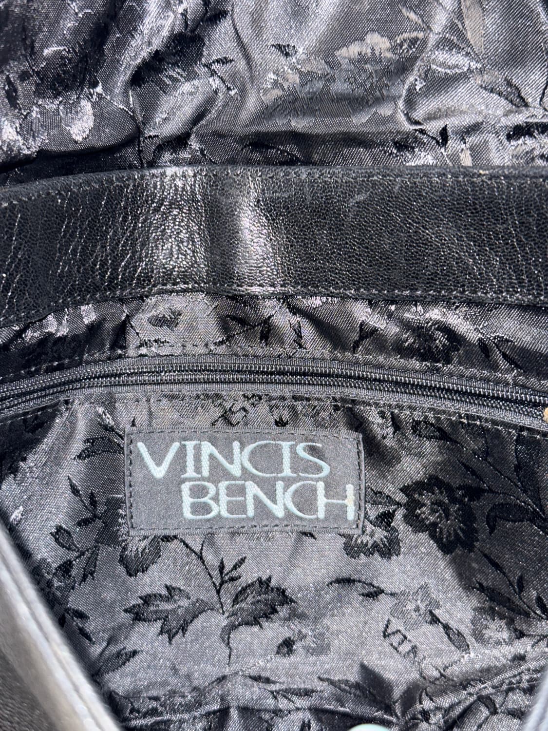 Vincis Bench black butterfly point 숄더백 상품이미지6