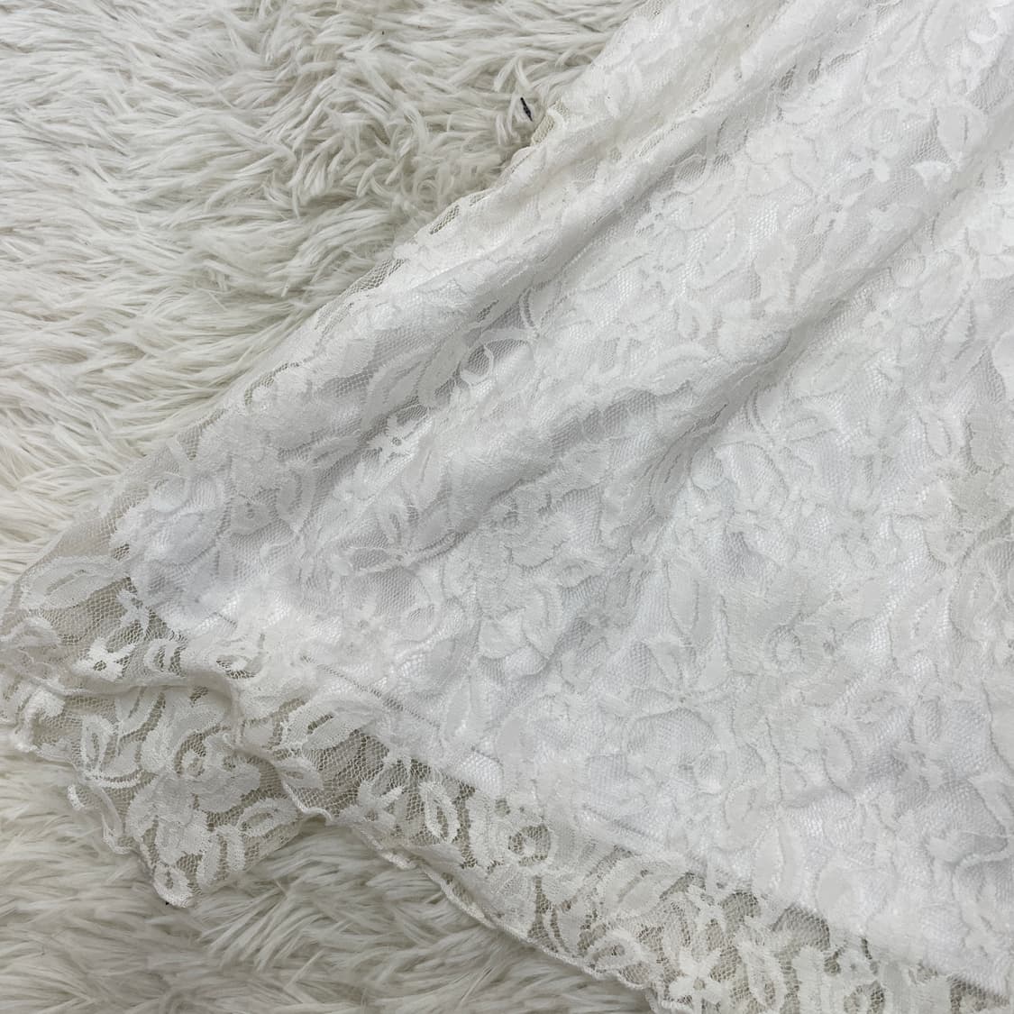 화이트 트위스트 레이스 롱 슬리브리스 상품이미지3