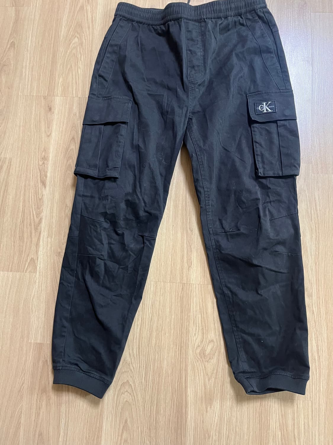 캘빈클라인 블랙 카고 조거팬츠 상품이미지1