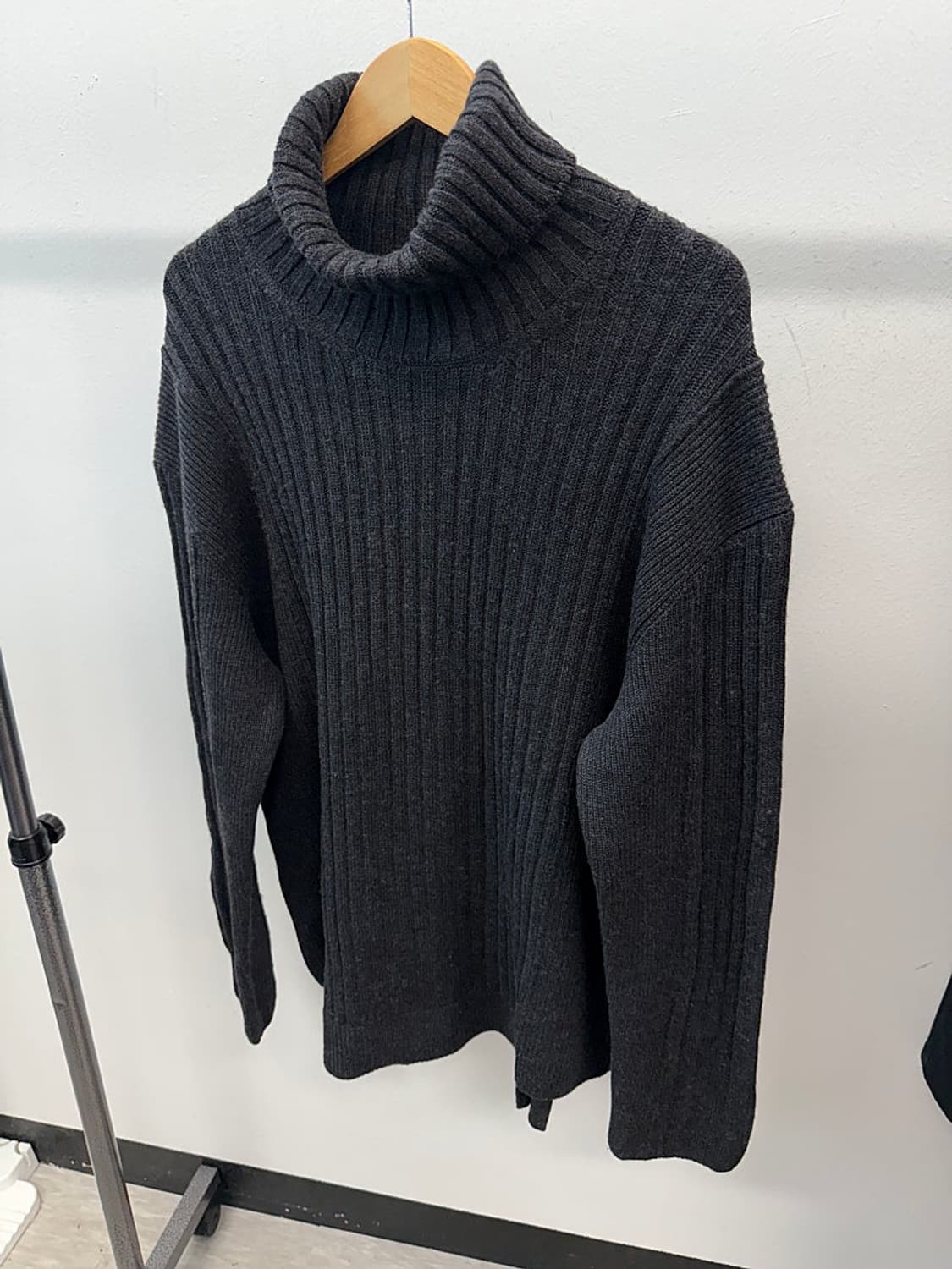 105) 시스템옴므 오버 터틀넥 니트  상품이미지1