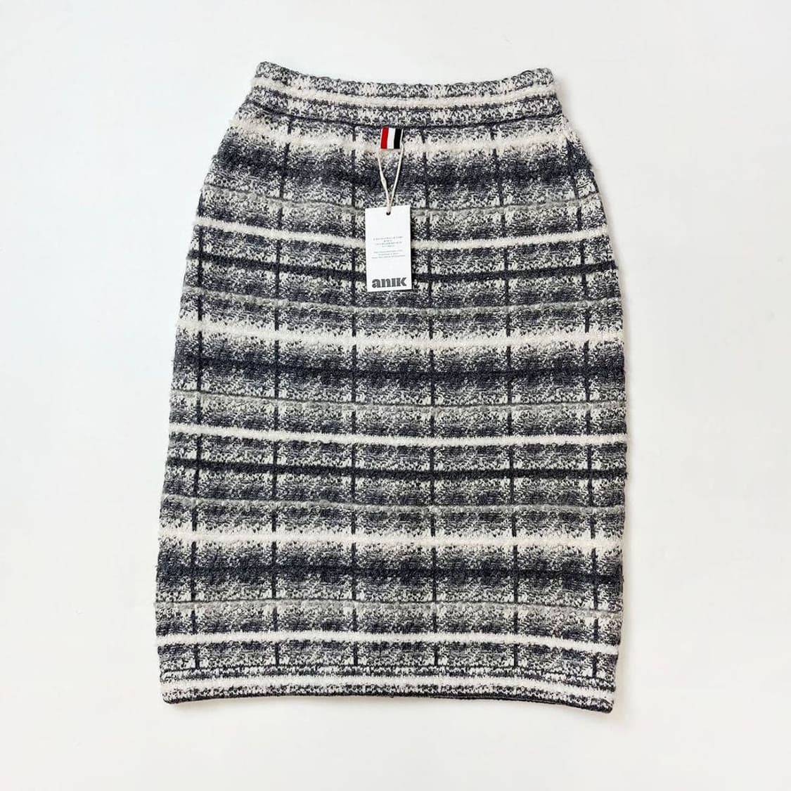 톰브라운 23FW 타탄체크 모헤어 스커트 PR2055 상품이미지6