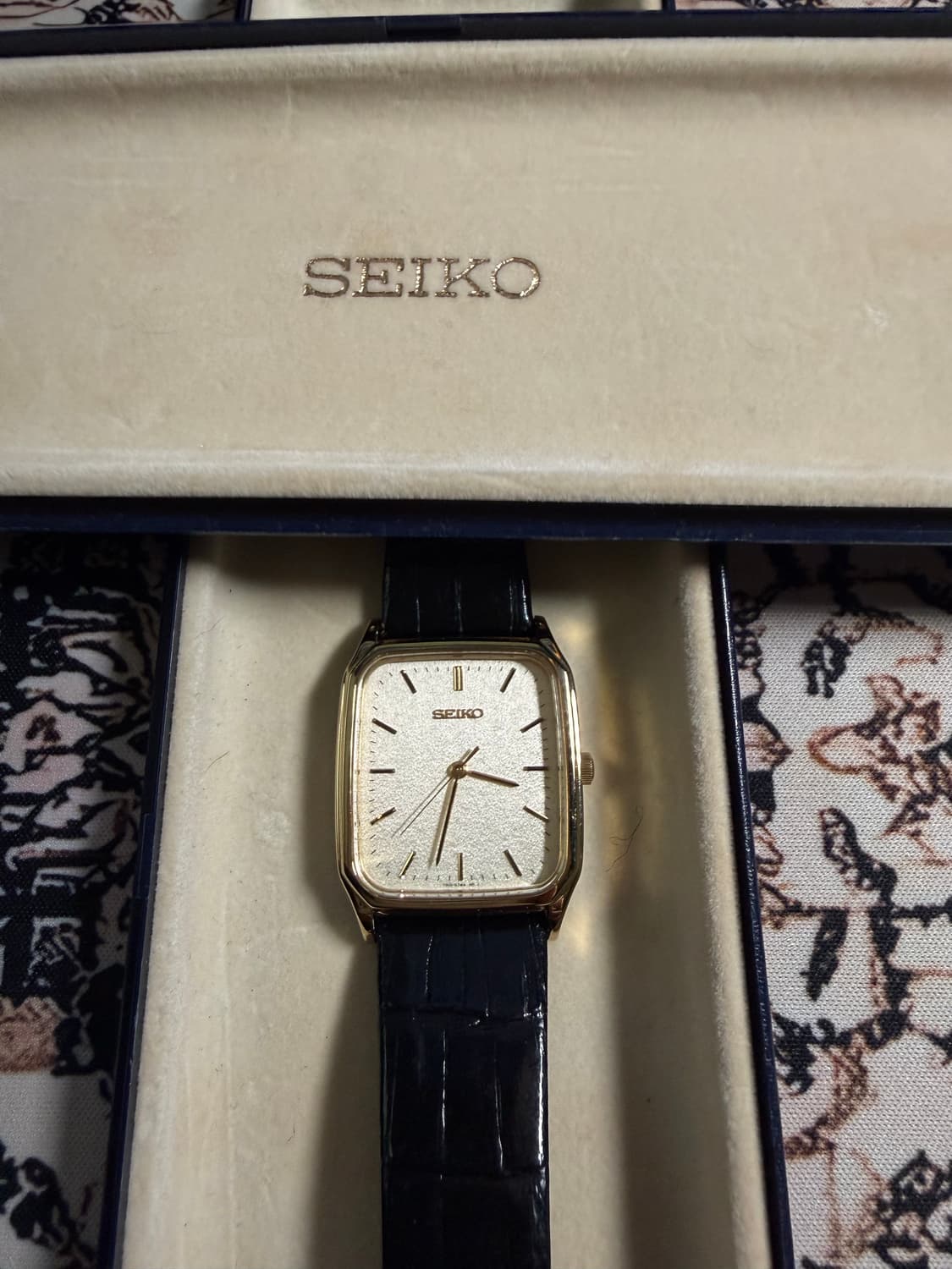 SEIKO 빈티지 쿼츠 시계 상품이미지3