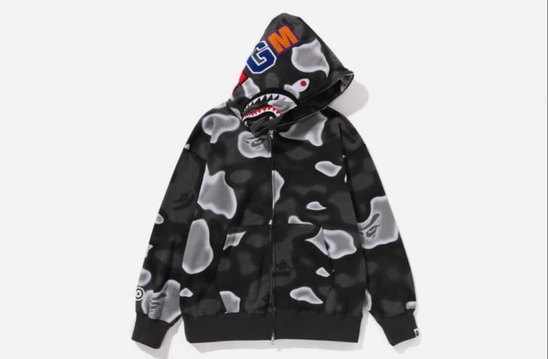 베이프 흑계 리퀴드 카모 후드집업 상품이미지1