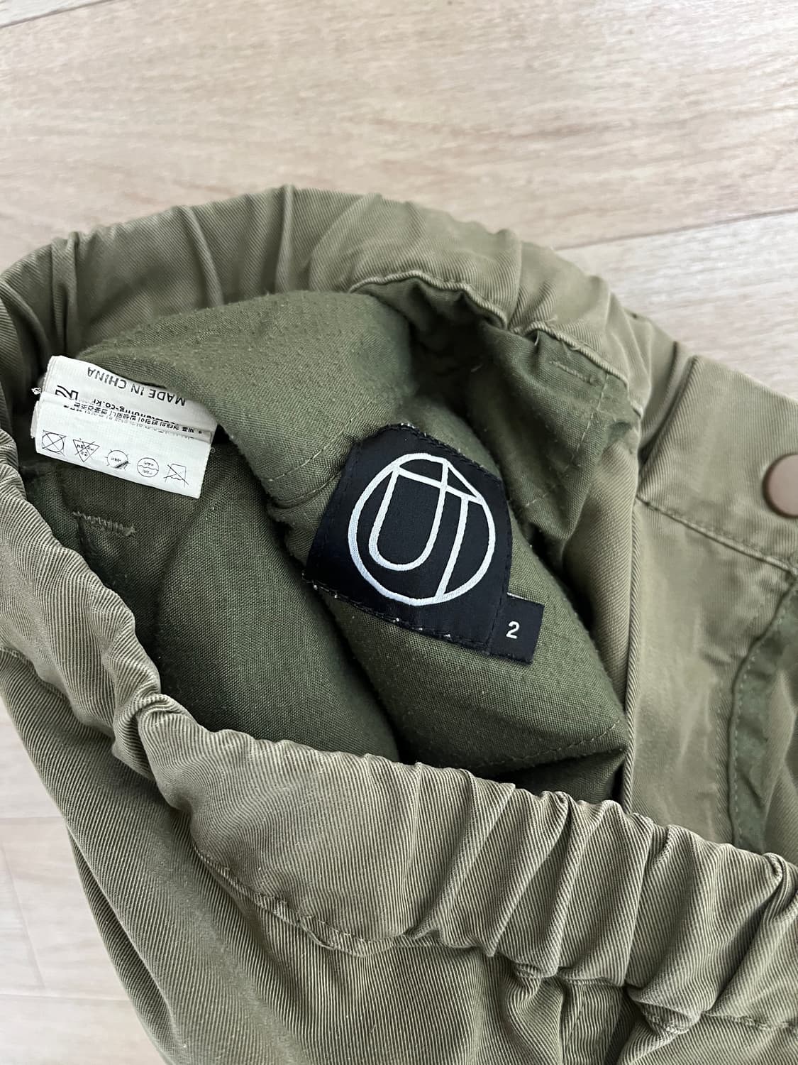 아웃스댄딩 카고팬츠 상품이미지3