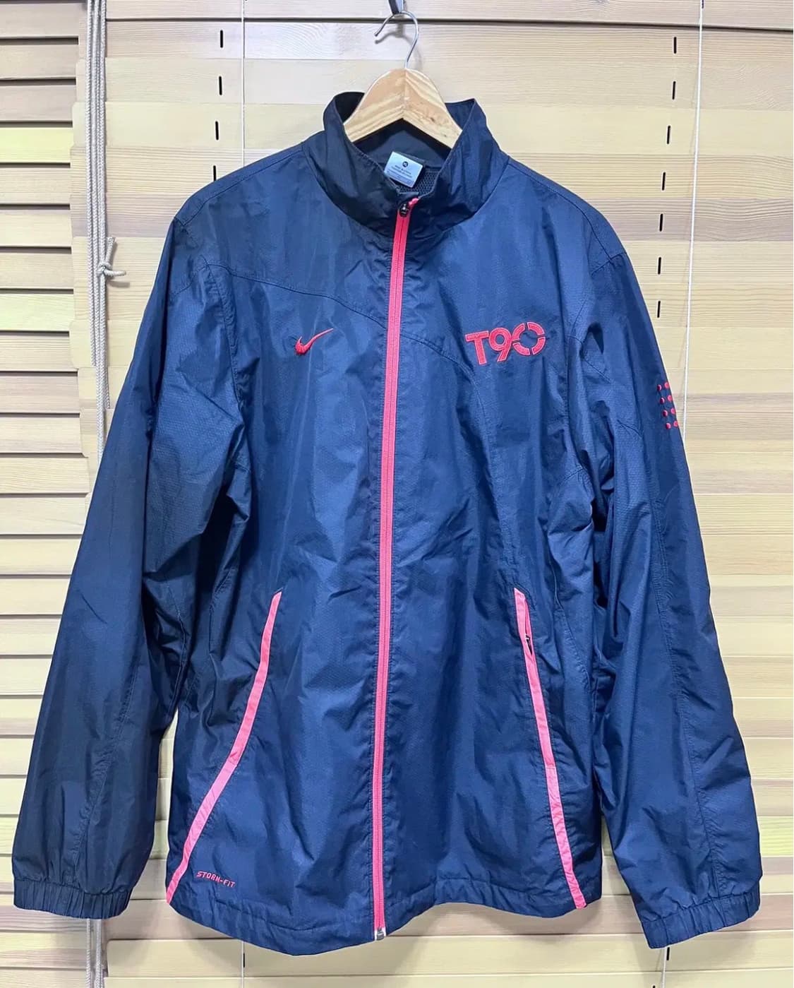 나이키 남성 블랙바람막이점퍼 105사이즈 상품이미지2