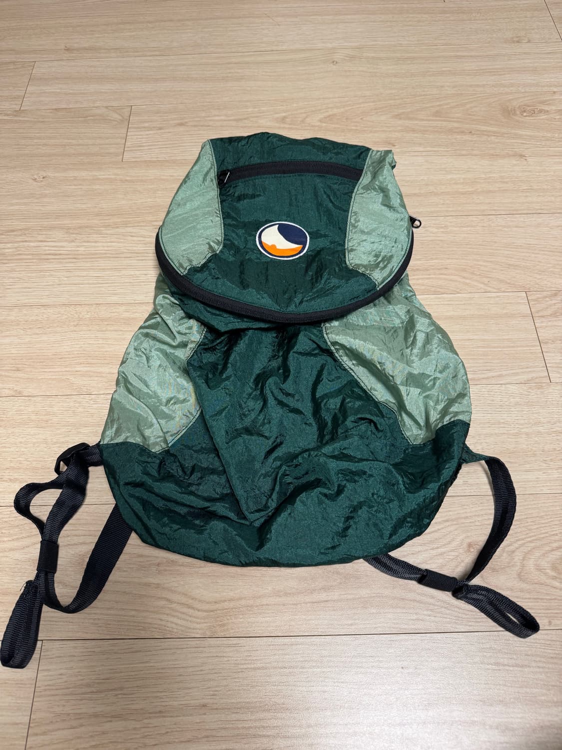 티켓투더문 백팩 미니 15L 그린 투톤 상품이미지1