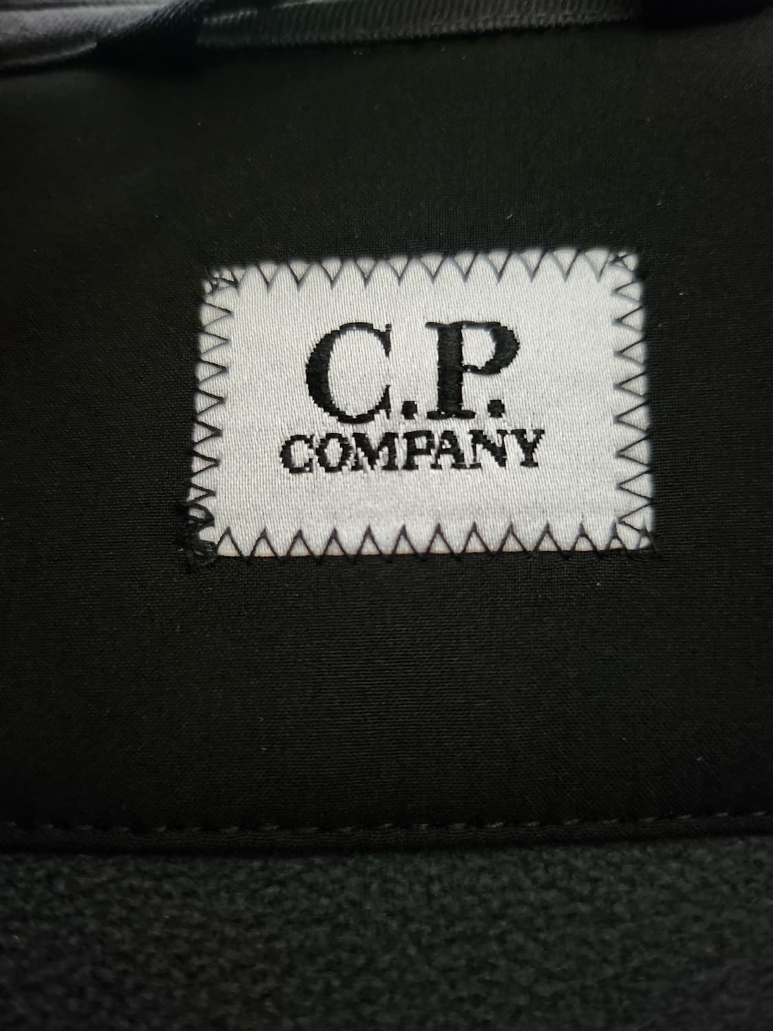 씨피컴퍼니 쉘 고글 자켓 판매합니다 상품이미지8