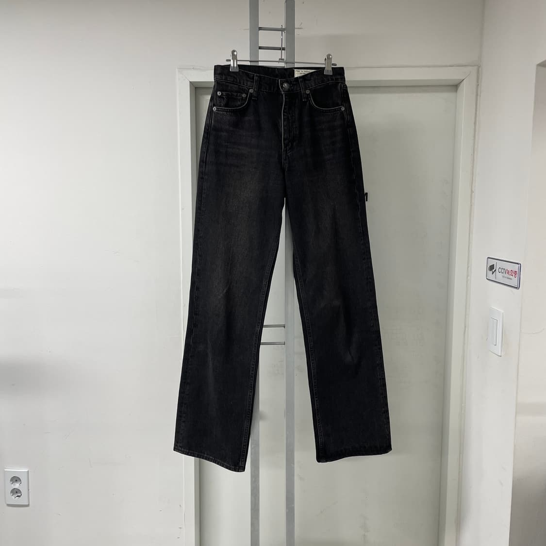 랙앤본 흑청 데님 팬츠 25(W) 상품이미지5