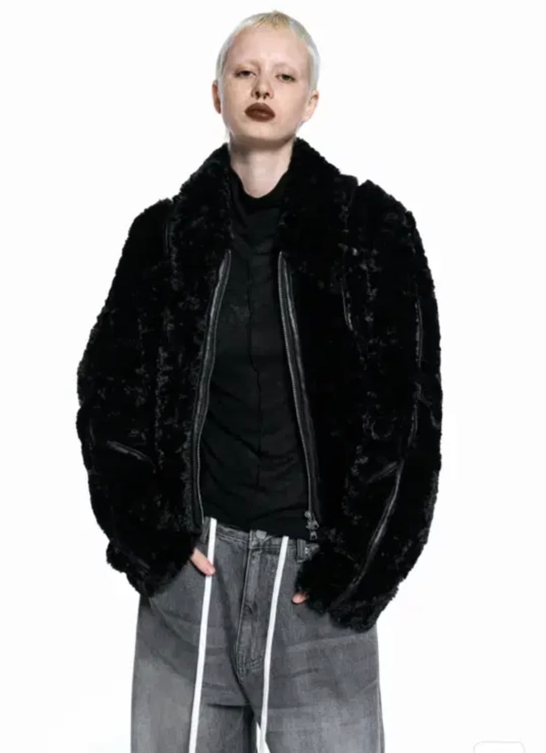 인사일런스 우먼 레더 바인딩 에코 퍼 점퍼 블랙 상품이미지1