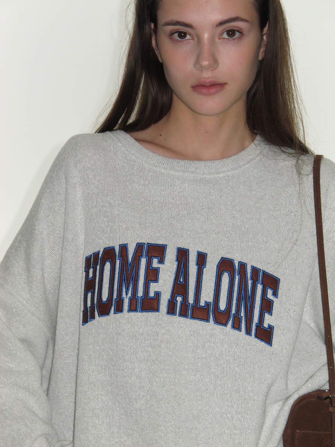 리본빛 ribbonbit Home Alone Sweatshirt 상품이미지6
