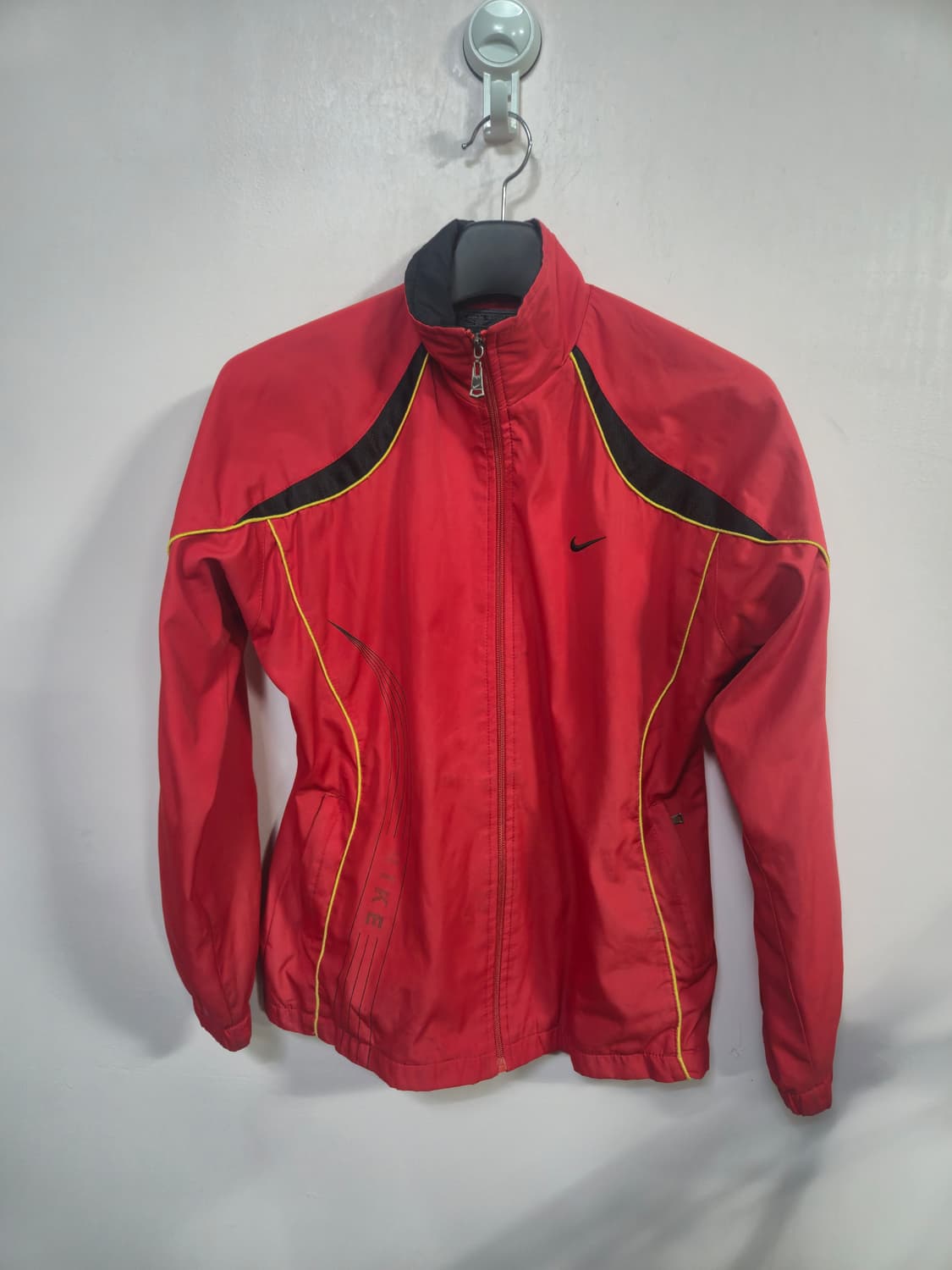 나이키 레드 바람막이 자켓 상품이미지2