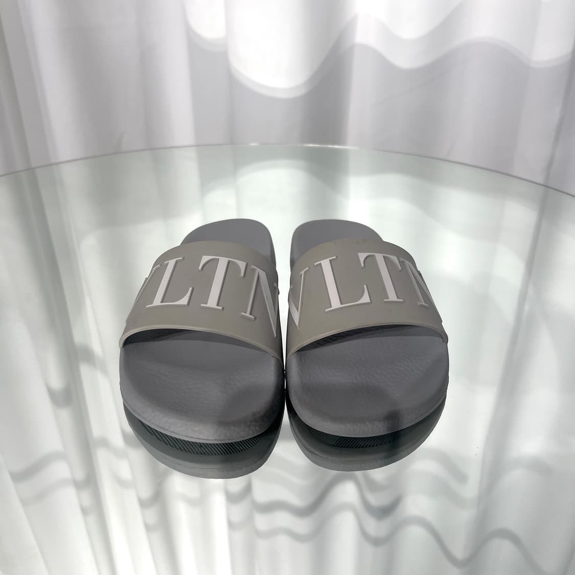 [정품] 발렌티노 슬리퍼 37사이즈 220 상품이미지5