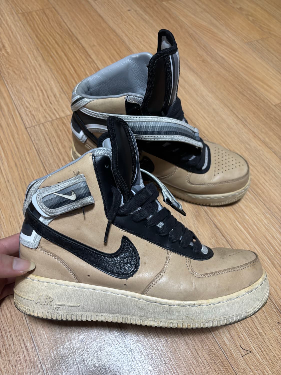 나이키 에어포스 x 리카르도 티시 미드 탄 상품이미지1