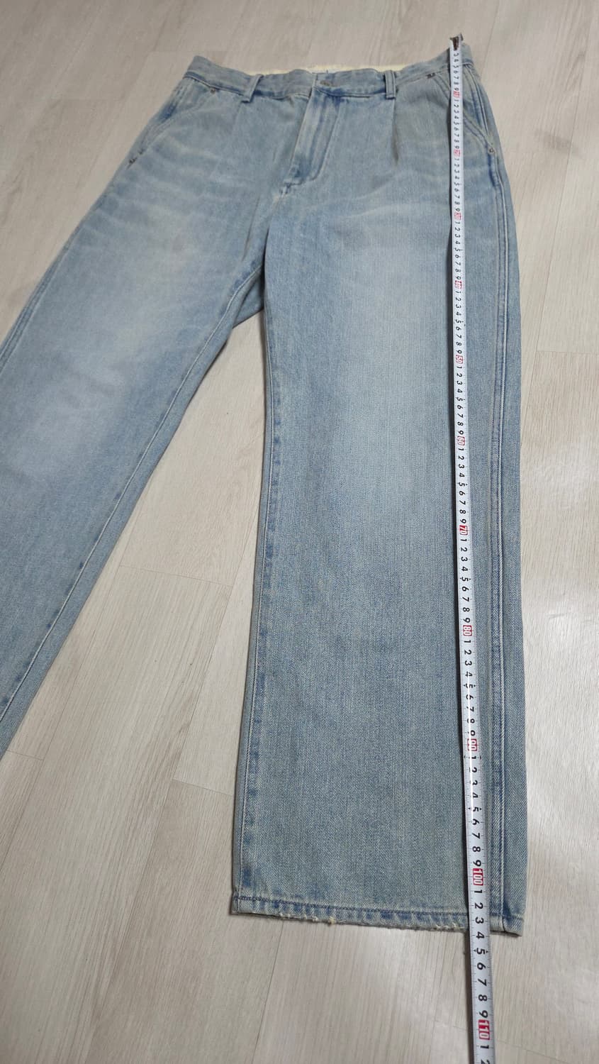 (착샷) 러프사이드 드레이프 데님 블리치 상품이미지8