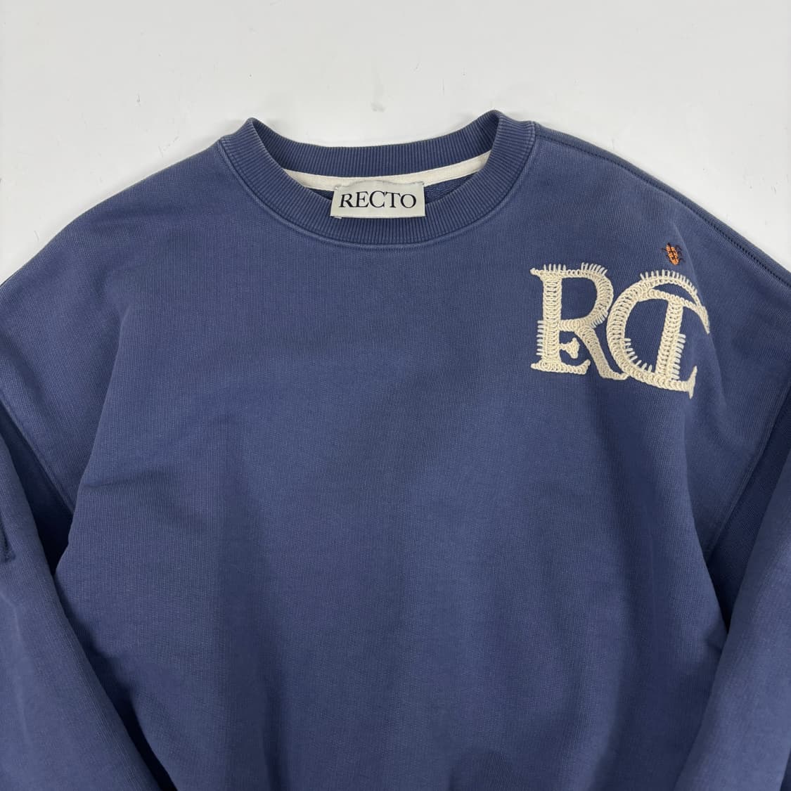 렉토 크롭 맨투맨 상품이미지4