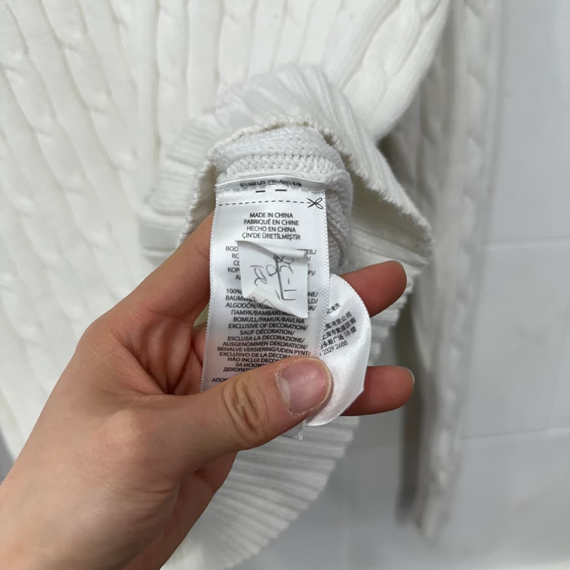 폴로 브이넥 꽈배기 니트 상품이미지5