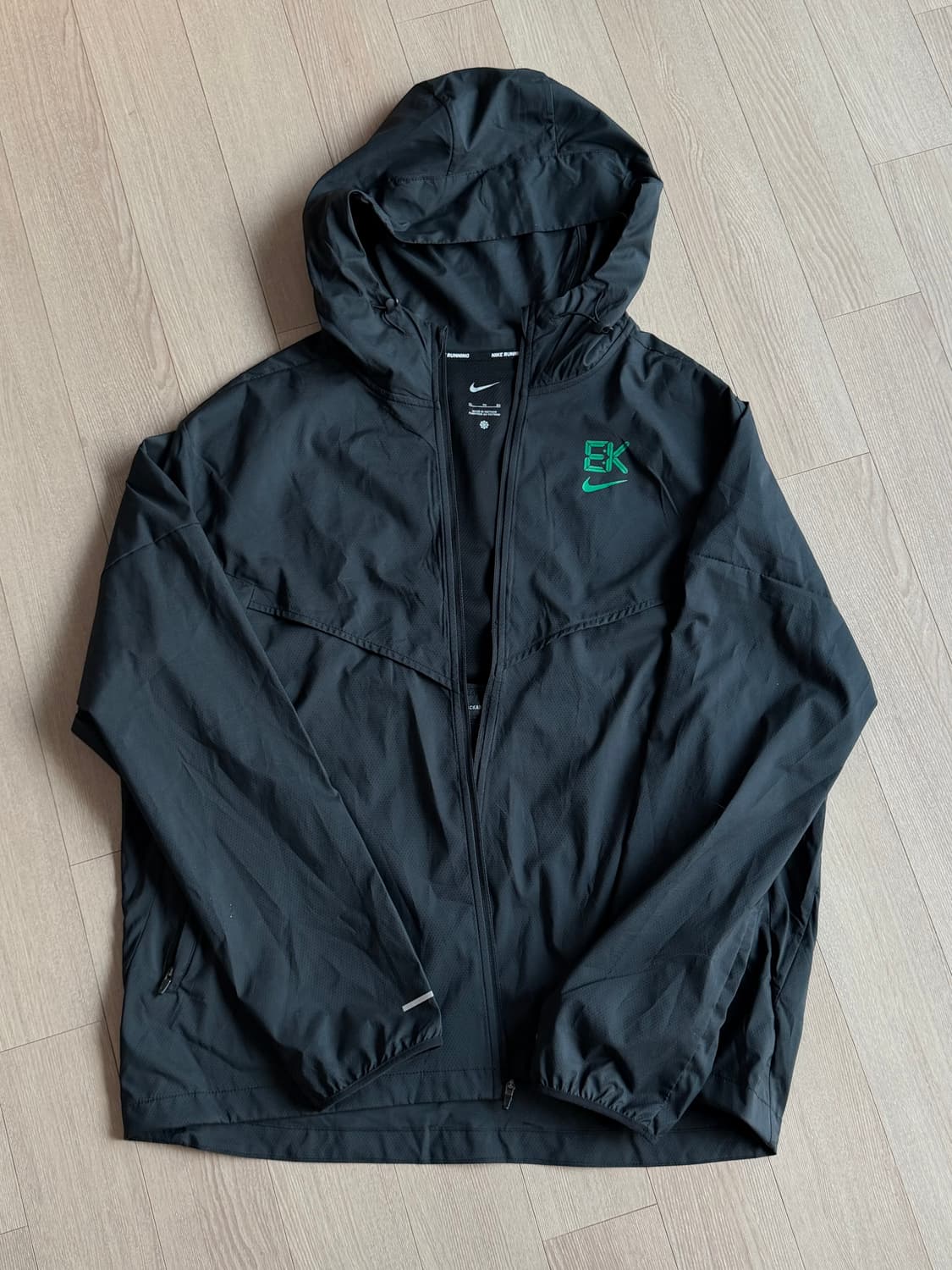 나이키 러닝 바람막이 XL 상품이미지2