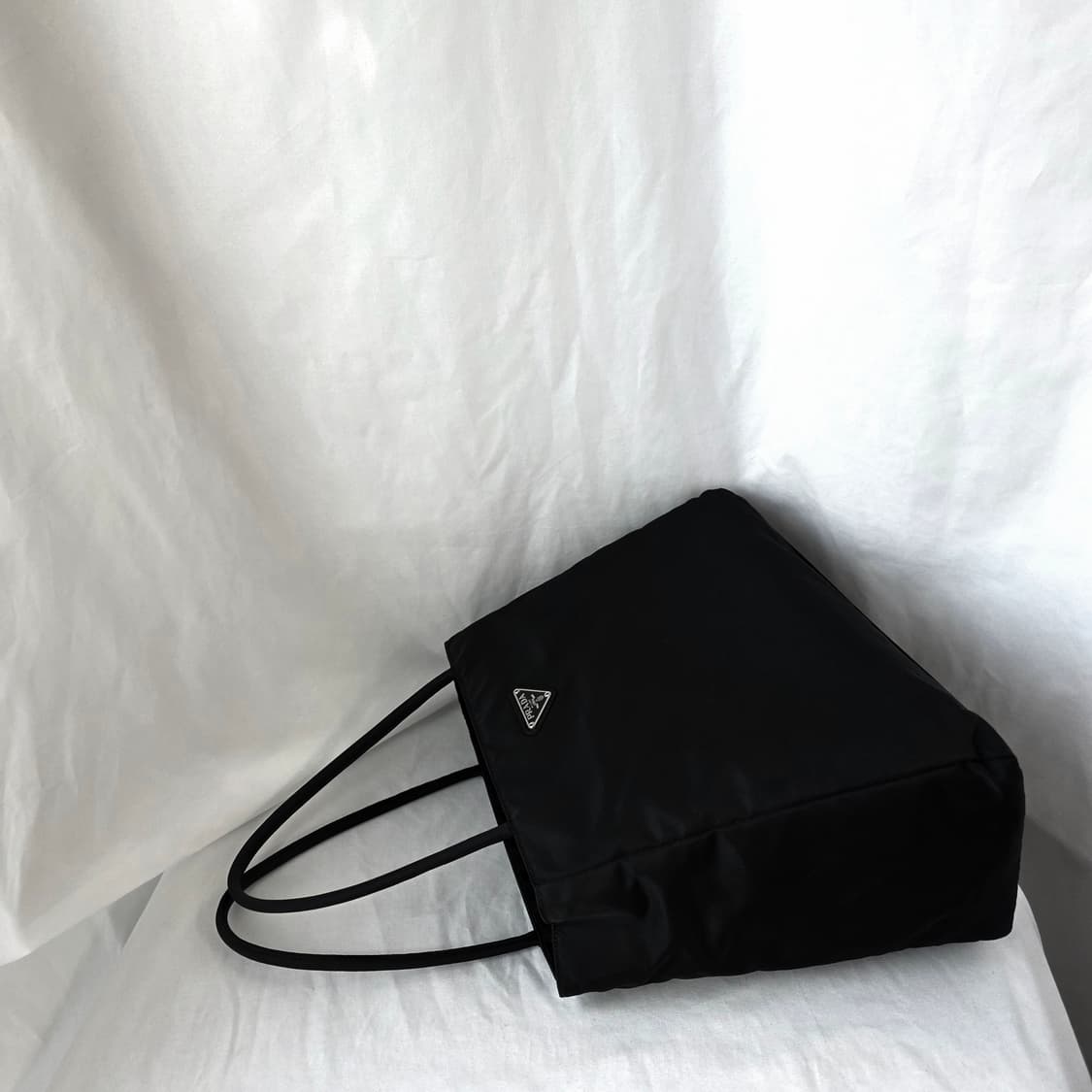 [정품 PRADA] 프라다 포코노 나일론 여성 토트백 상품이미지2