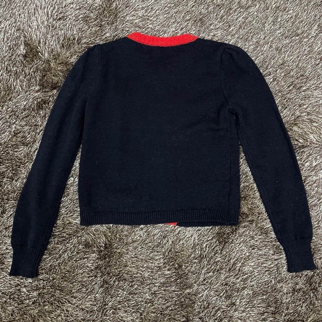 블랙 레드 배색 리본 디테일 숏 니트 가디건  상품이미지5