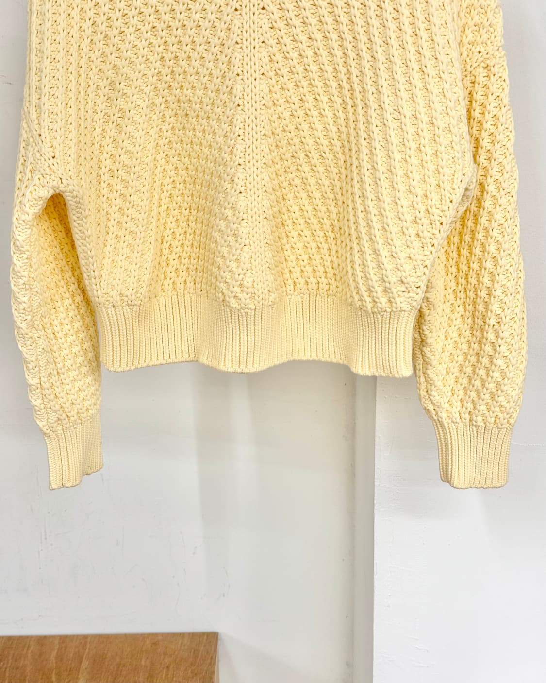 빈스 옐로우 드랍 숄더 니트 스웨터 상품이미지5