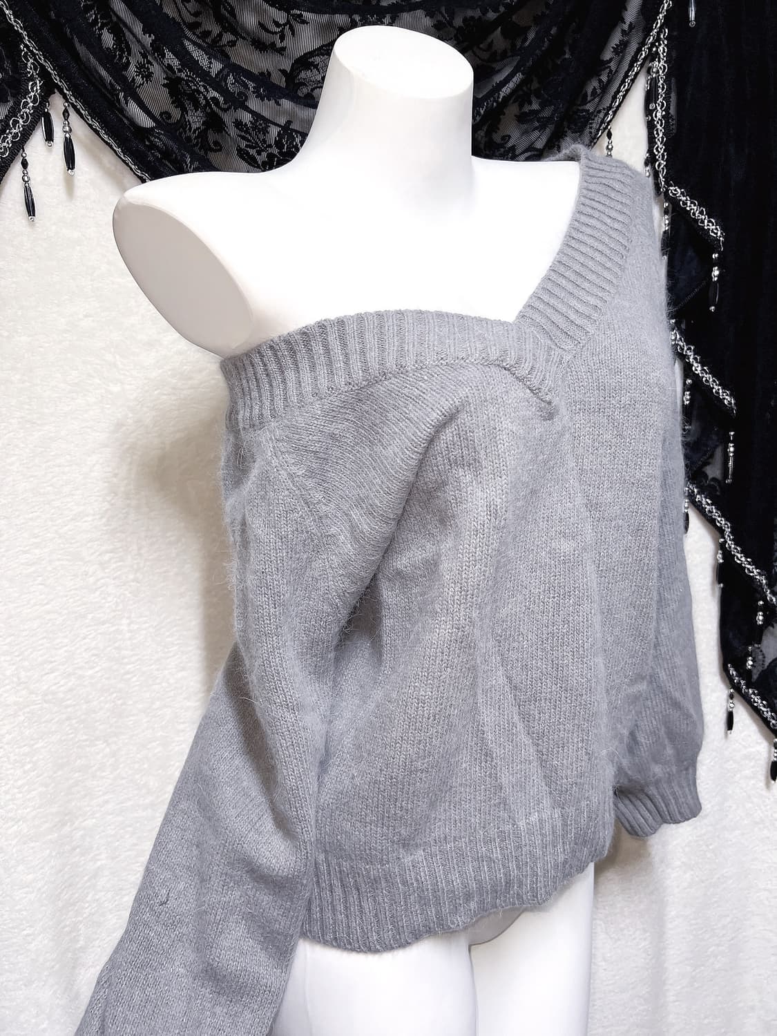 로맨틱갸루 로걀탑 브이넥 오프숄더 앙고라니트 하구미 하치 러블리 상품이미지3