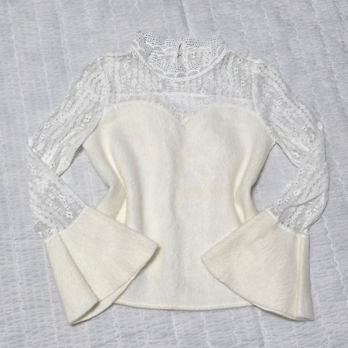 히메갸루 앙고라 시스루 화이트 블라우스 상품이미지1