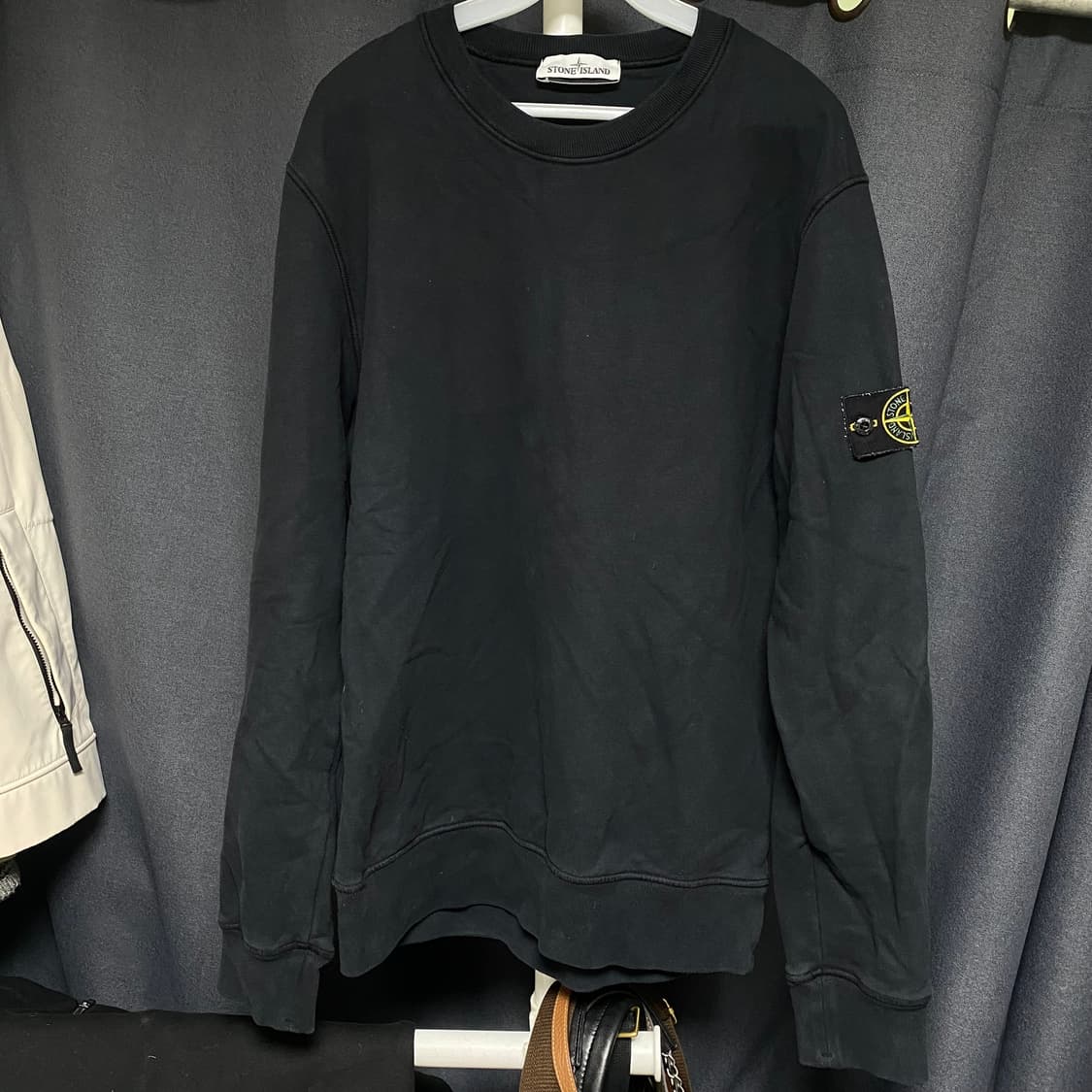 스톤아일랜드 맨투맨 블랙 L 상품이미지1