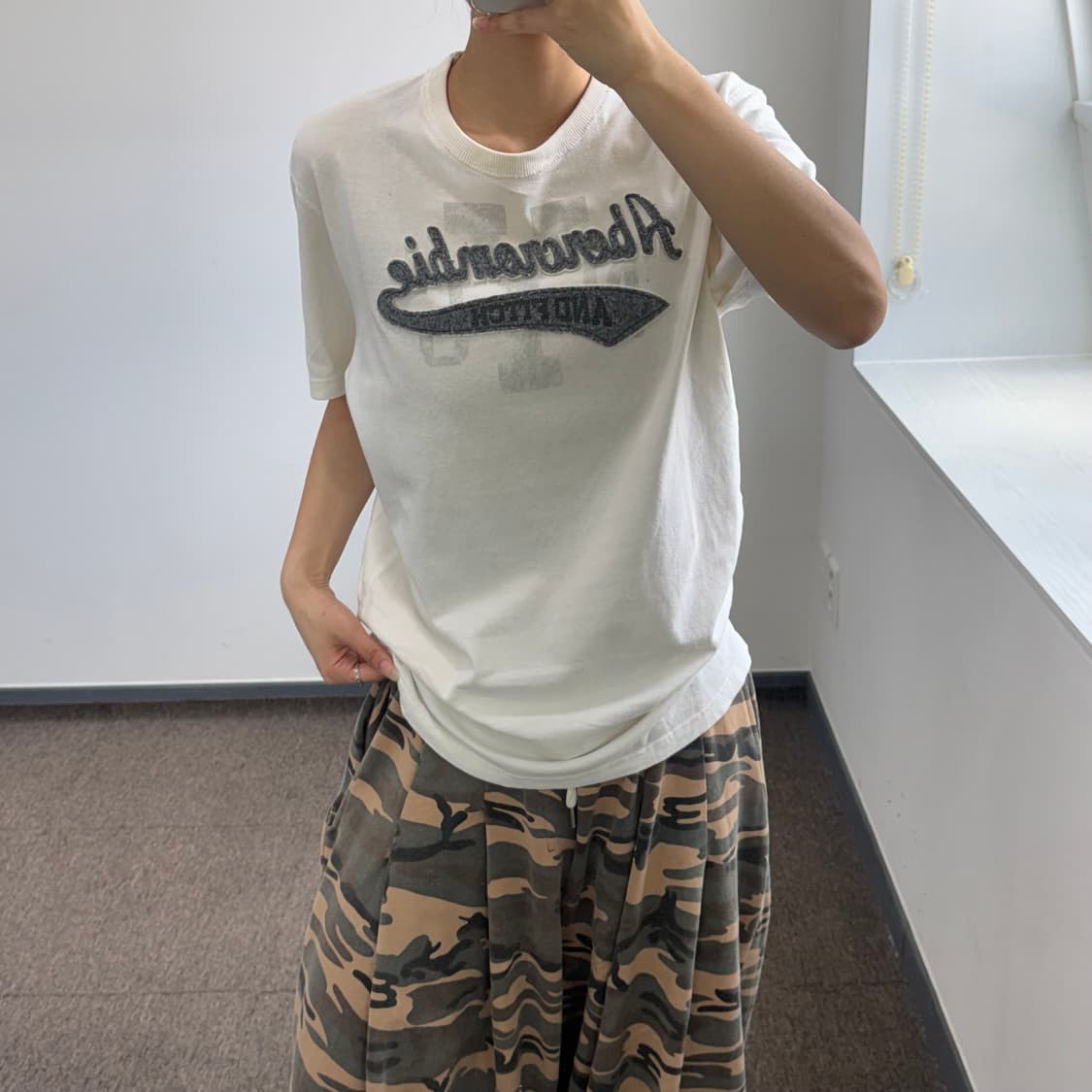Abercrombie 아베크롬비 그레이 레터링 반팔 상품이미지2