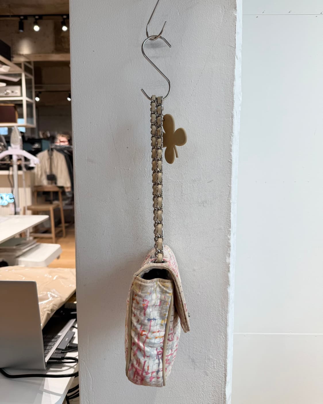 샤넬 05 럭키 참 포셰트 체인 숄더백  상품이미지6