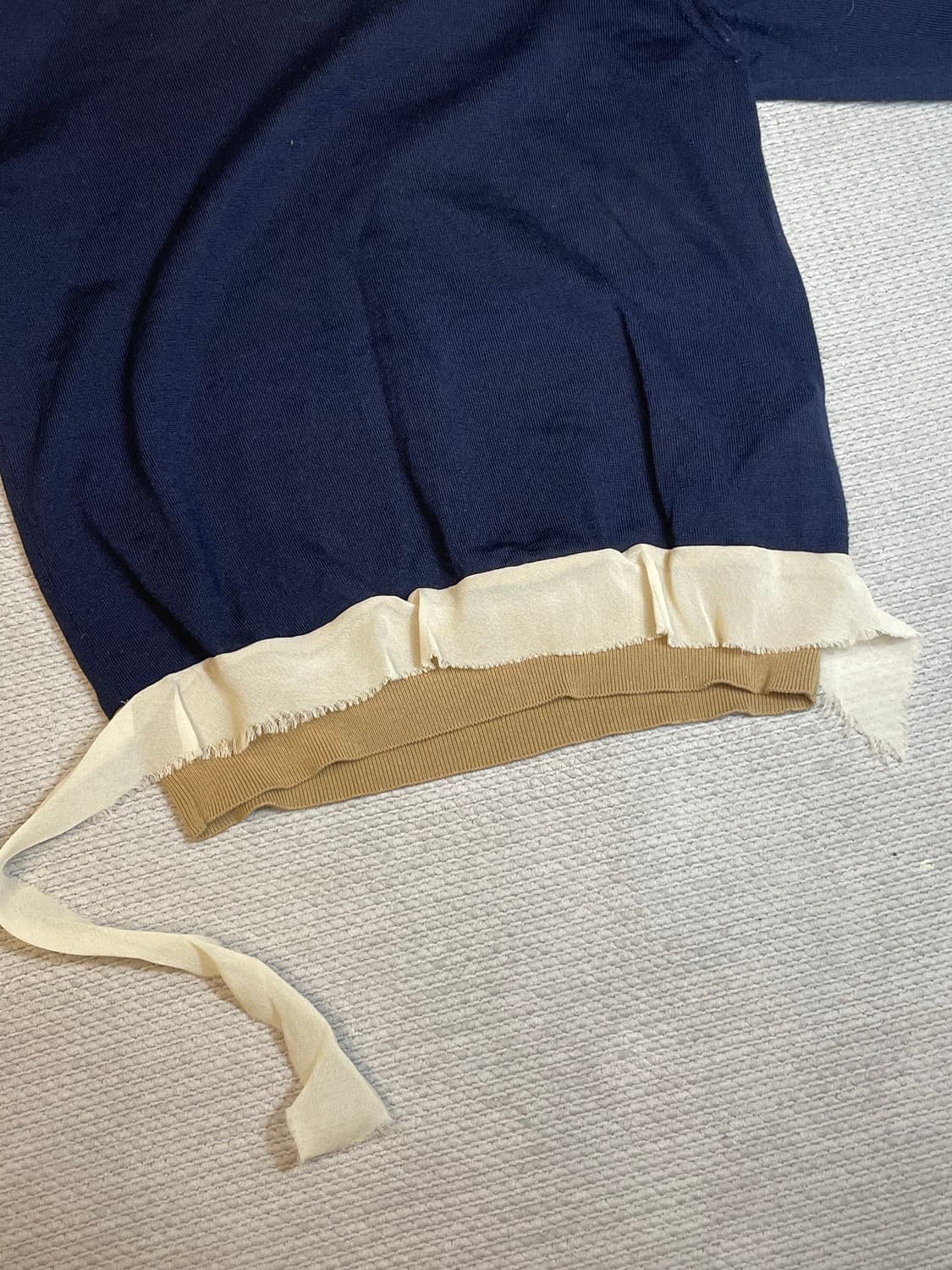 메종마르지엘라 배색 크루넥 니트 상품이미지3