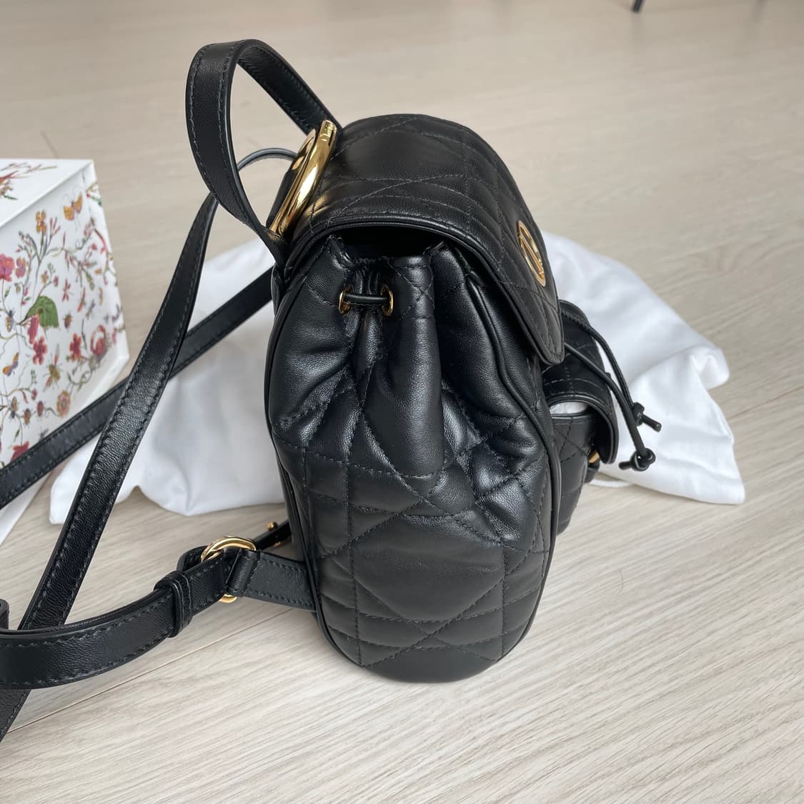 백화점 정품) 디올 카로 백팩 스몰 블랙 Dior Caro 카로백 상품이미지4