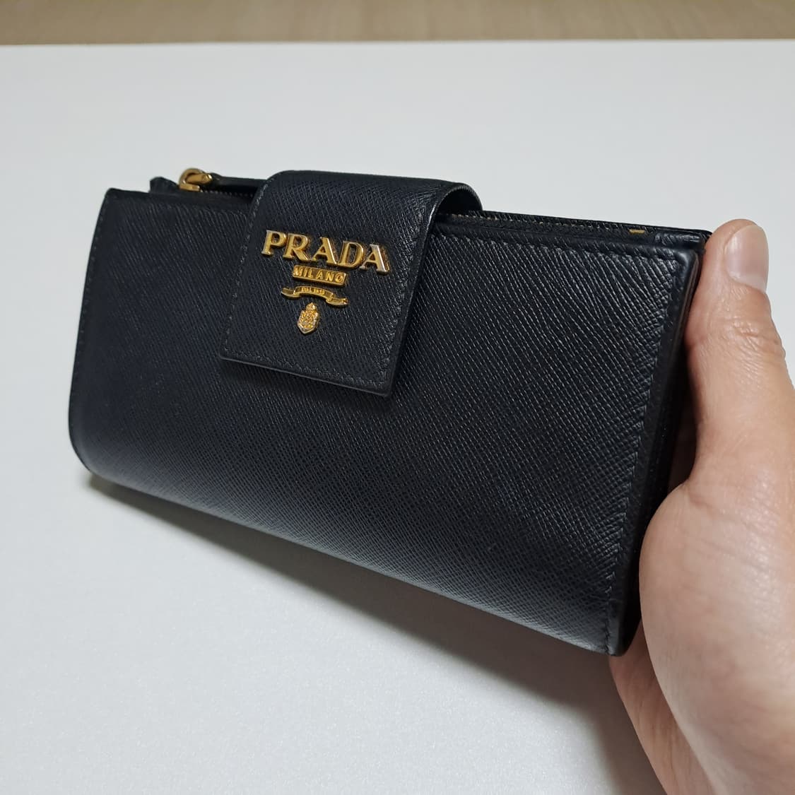 [100%/정품] 프라다 사피아노 레더 실용성 좋은 중지갑, 프라다지갑 상품이미지2