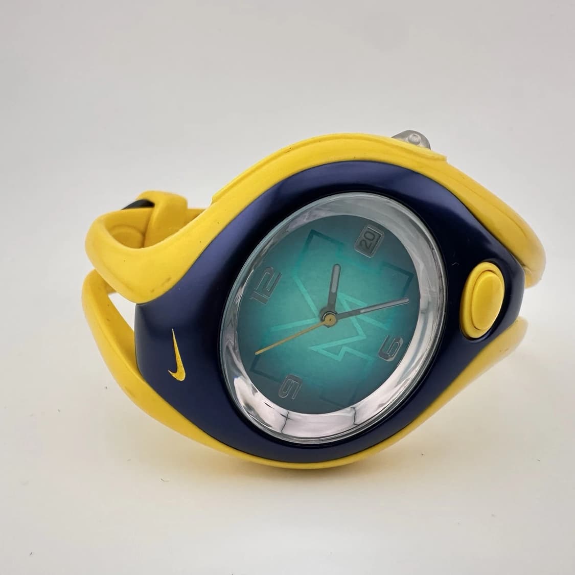 나이키 트라이액스 마이애미 팀 아날로그 시계 상품이미지2