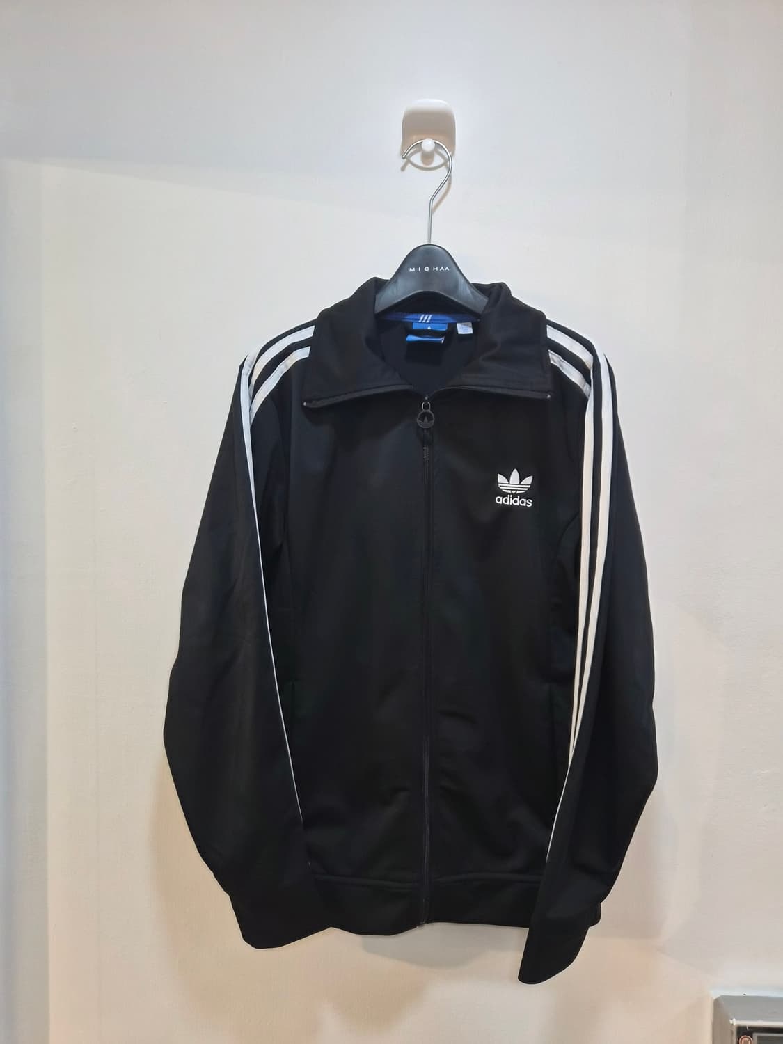 100) 아디다스 유로파 져지 블랙 팝니다 상품이미지1