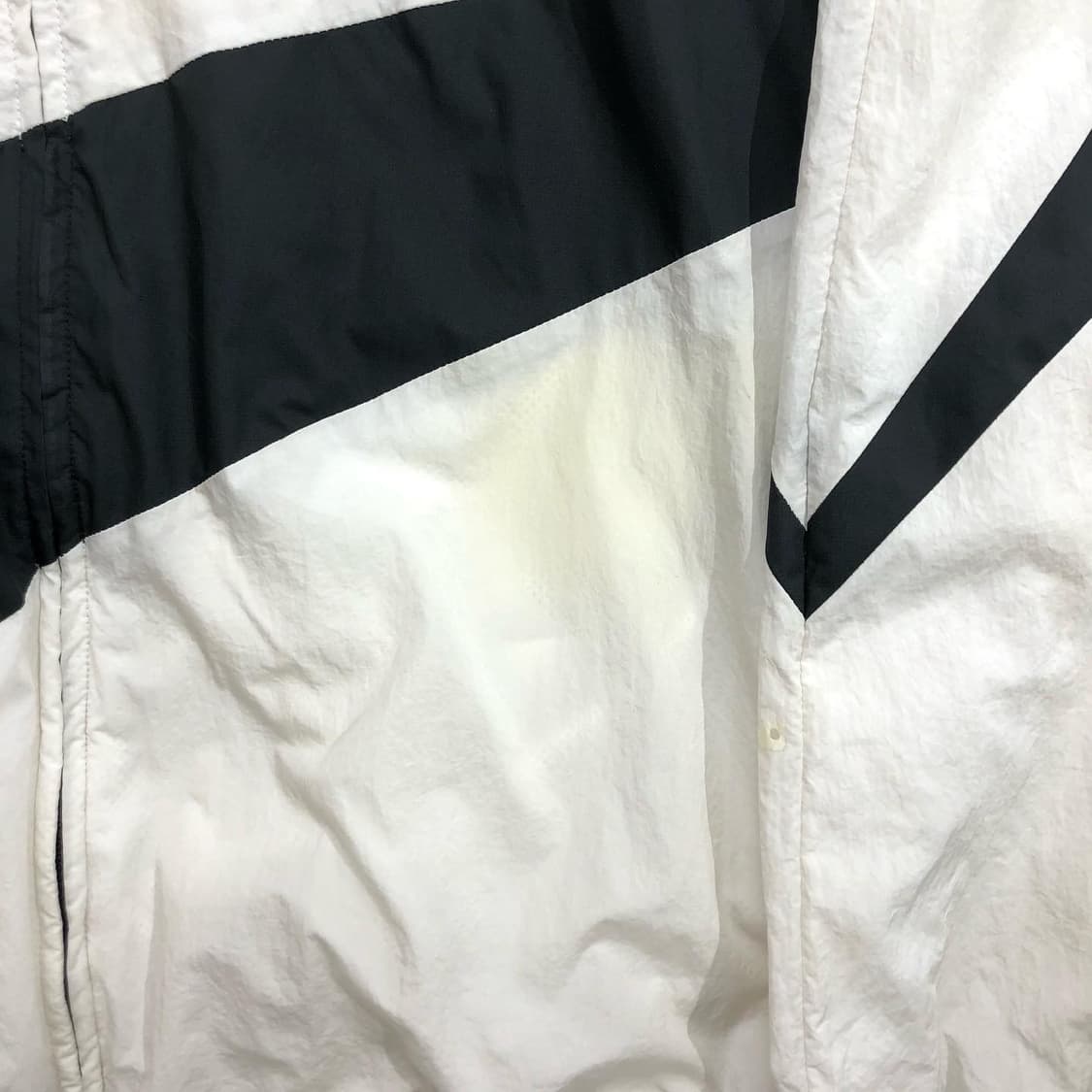 나이키 빅스우시 화이트 바람막이 XL 상품이미지7