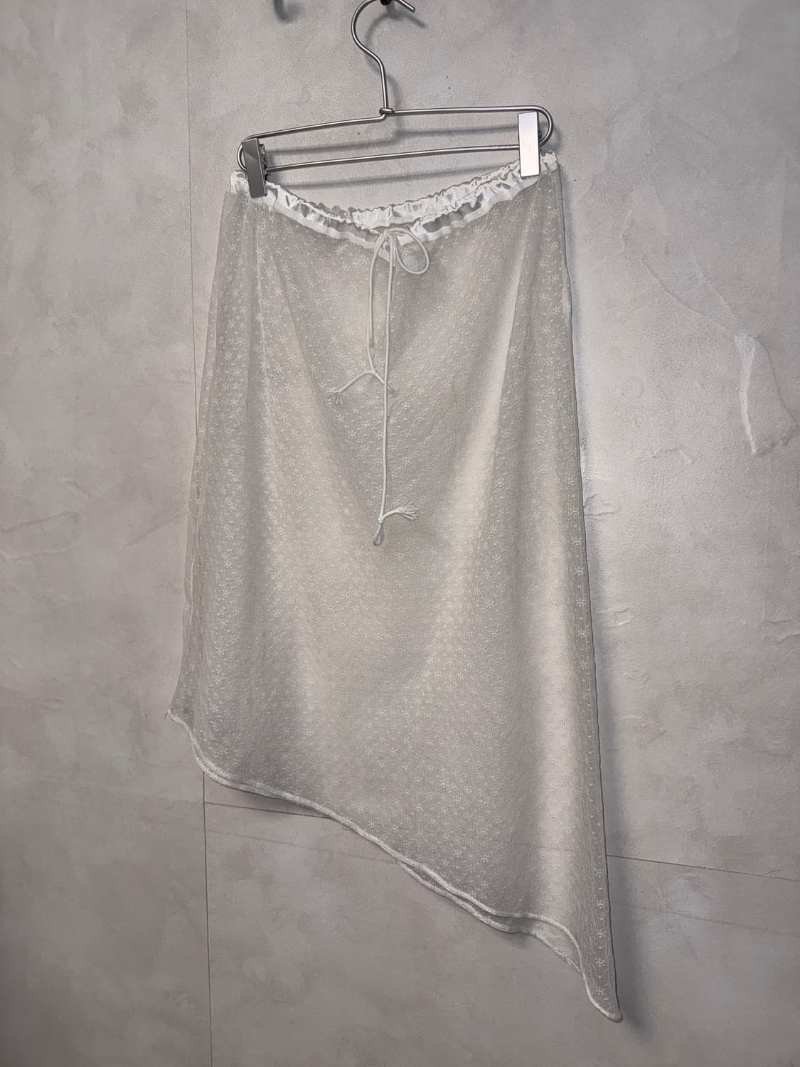 White floral lace unbalanced mesh skirt 상품이미지3