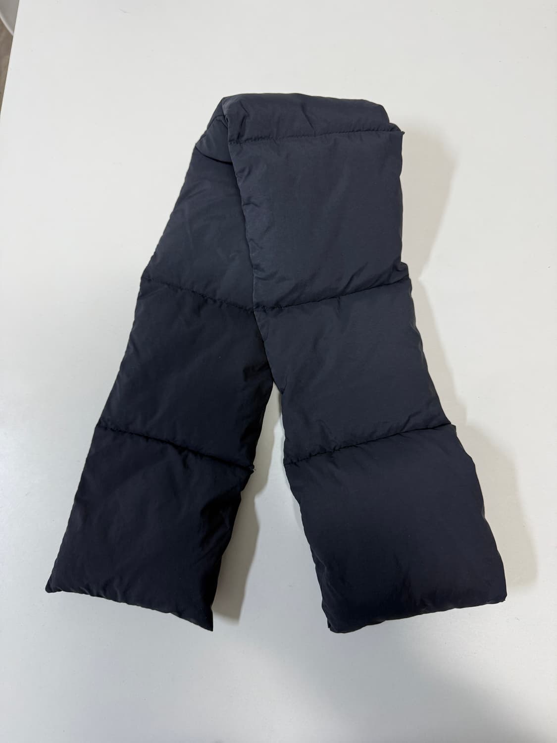  COS 패딩 머플러 상품이미지1