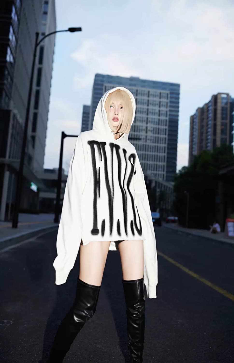 FVVO Classic logo embroidered hoodie 상품이미지4