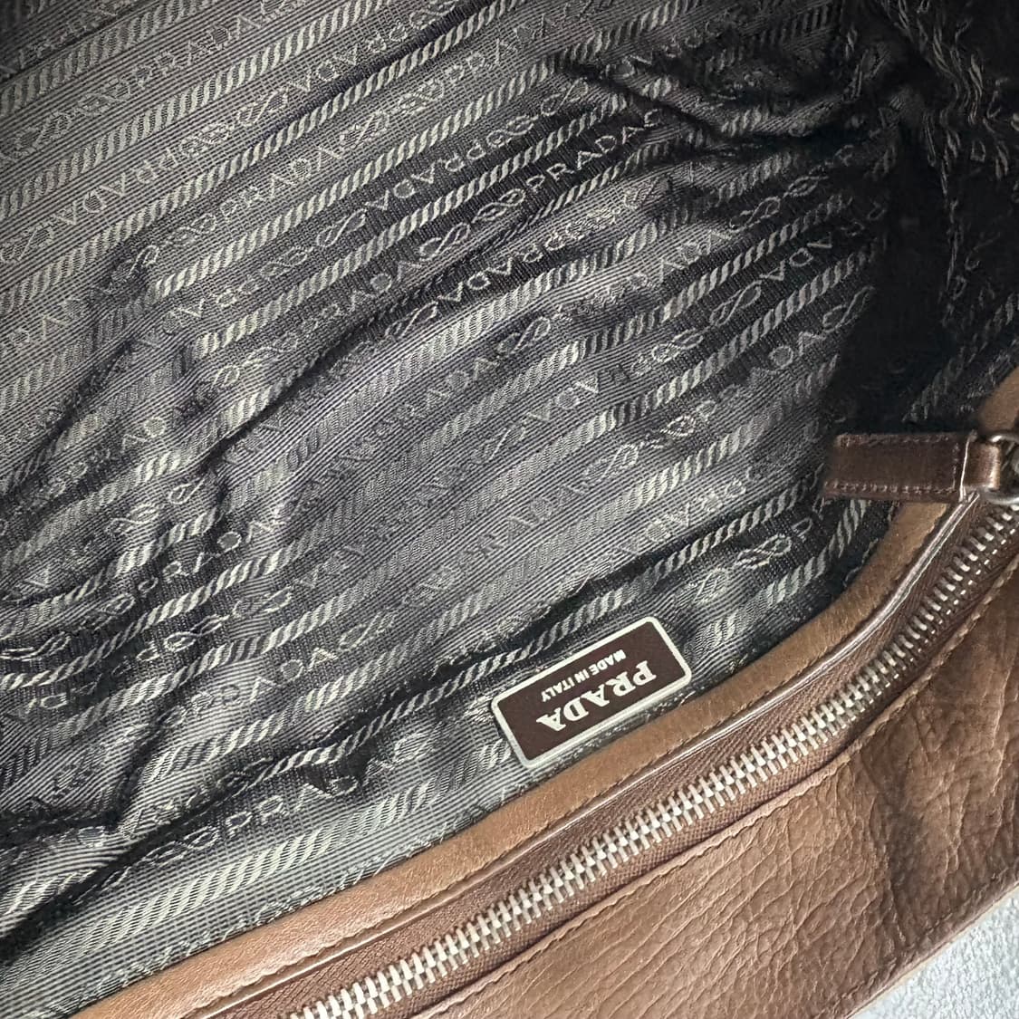 프라다포코노버클숄더백 상품이미지6