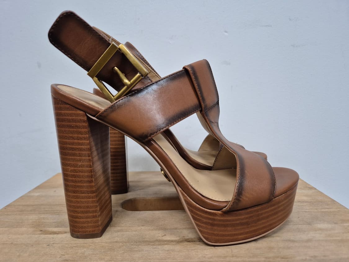 마이클코어스 여성 샌들 235 상품이미지1